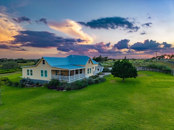 2210 FM 615, Schulenburg, TX 78956