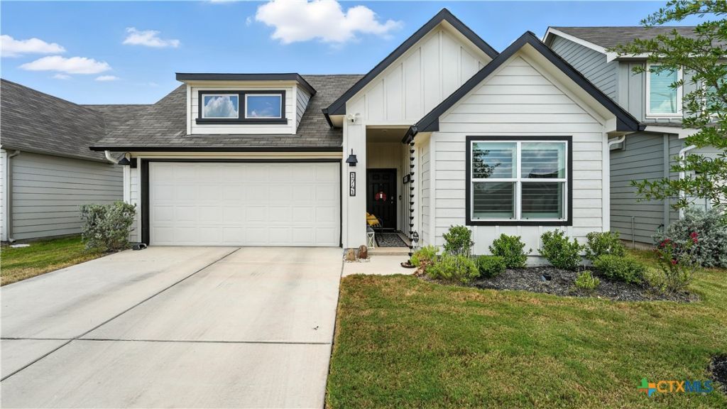 1741 James Street, New Braunfels, TX 78130 Main Photo