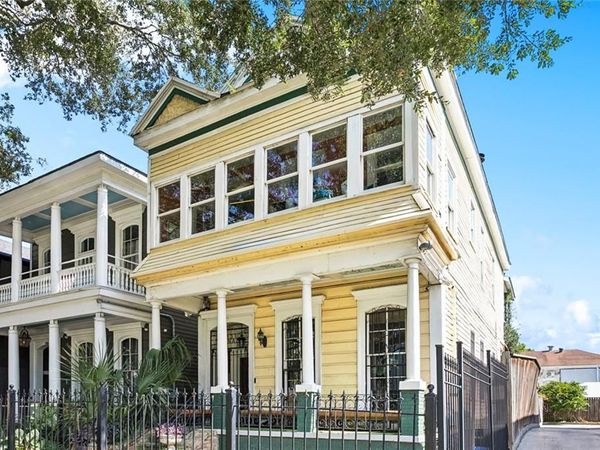 2331 CANAL Street, New Orleans, LA 70119
