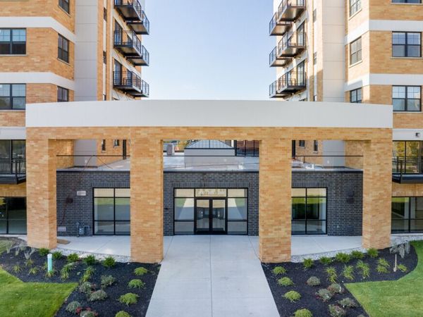 200 Anthony Avenue, Unit 208, Mundelein, IL 60060