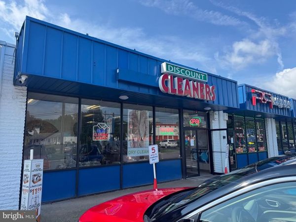 198 LINCOLN HIGHWAY, FAIRLESS HILLS, PA 19030