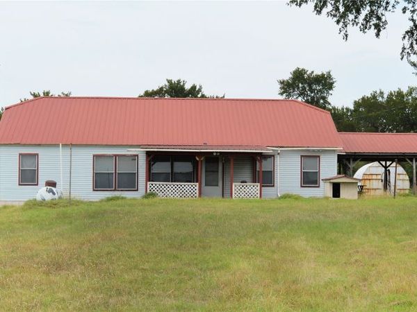 837 N 4250 Road, Hugo, OK 74743