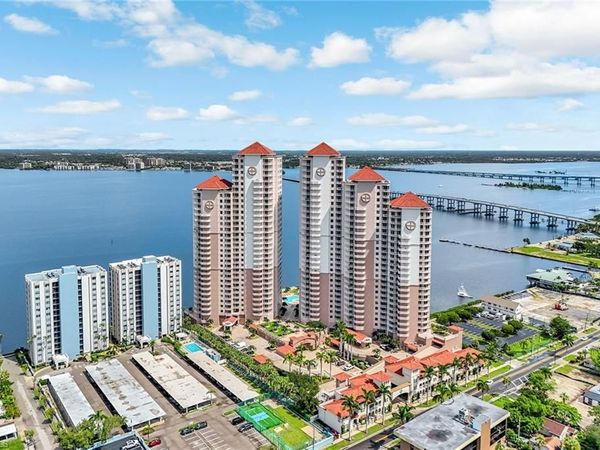 2090 W First ST, Unit E2105, FORT MYERS, FL 33901