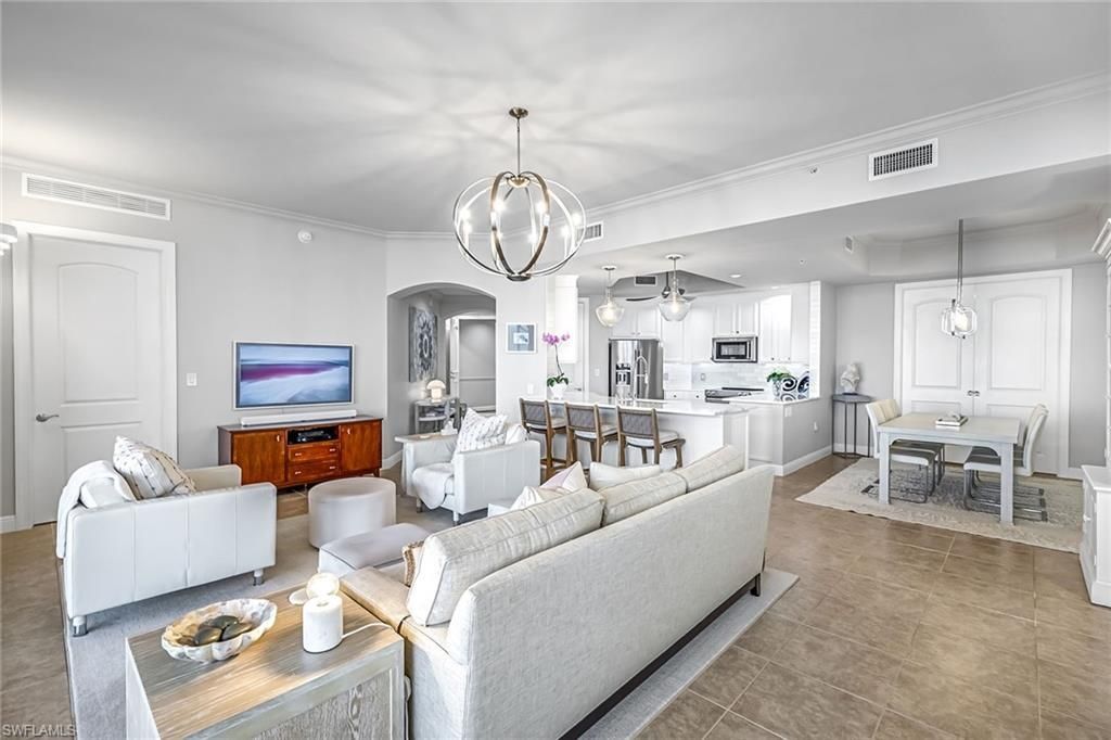 2090 W First St, Unit E2105, Fort Myers, FL 33901 Photo