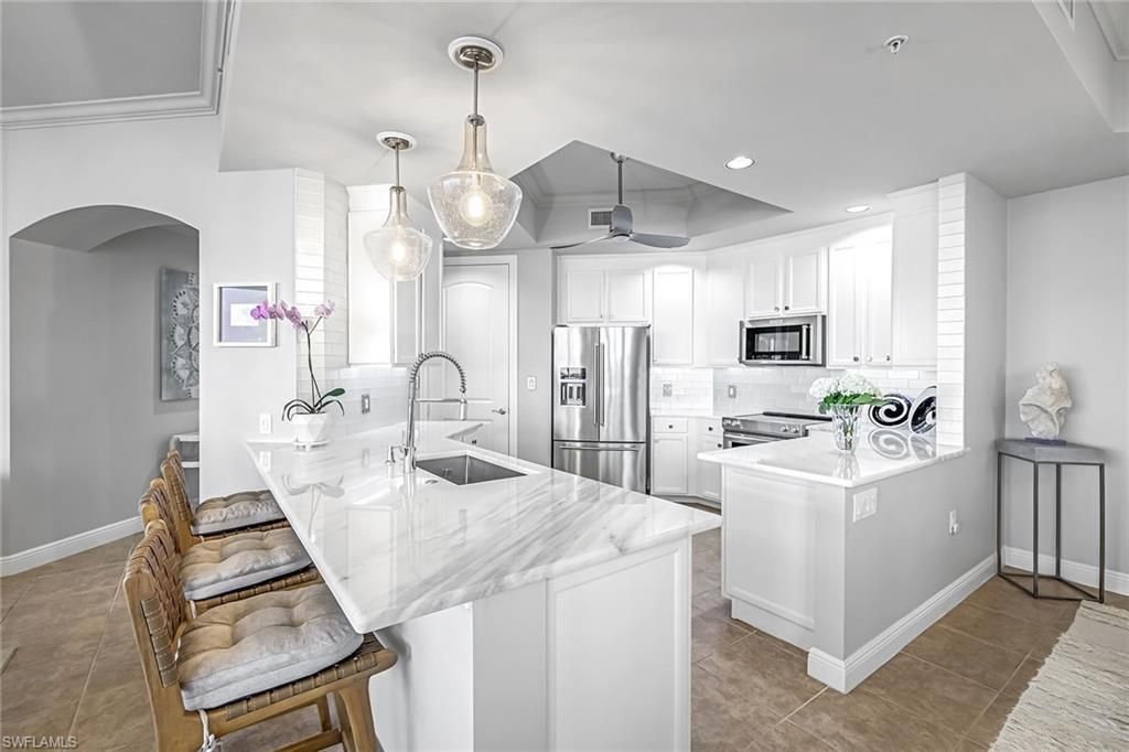 2090 W First St, Unit E2105, Fort Myers, FL 33901 Photo