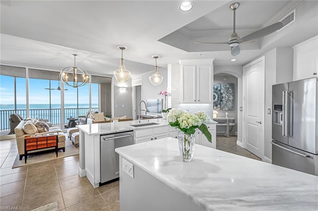 2090 W First St, Unit E2105, Fort Myers, FL 33901 Photo