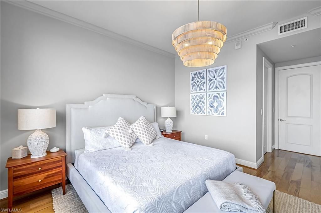 2090 W First St, Unit E2105, Fort Myers, FL 33901 Photo