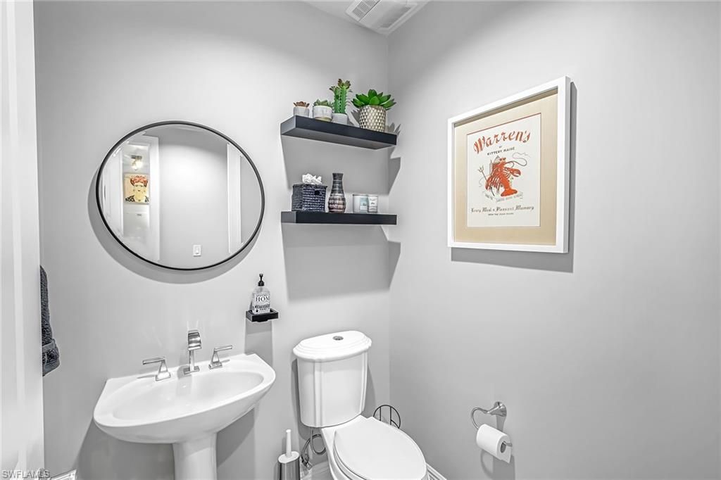 2090 W First St, Unit E2105, Fort Myers, FL 33901 Photo