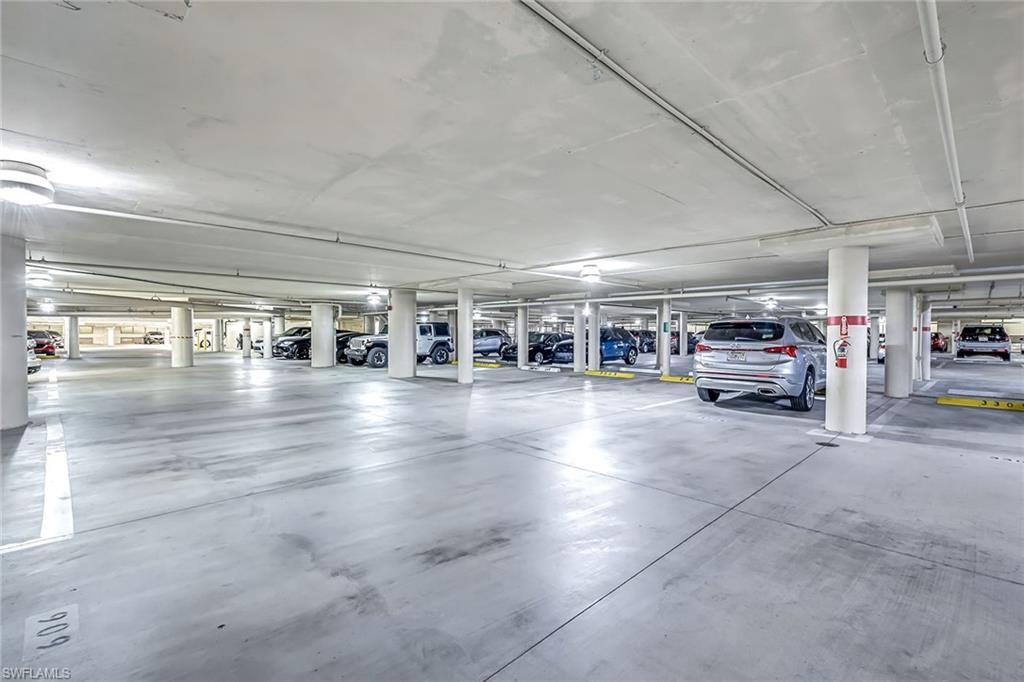 2090 W First St, Unit E2105, Fort Myers, FL 33901 Photo