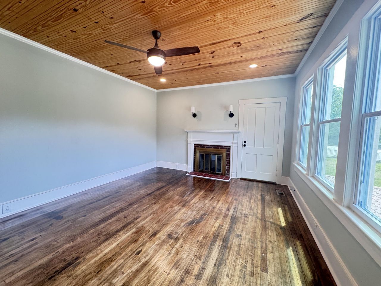 303 Warren Street Photo 103