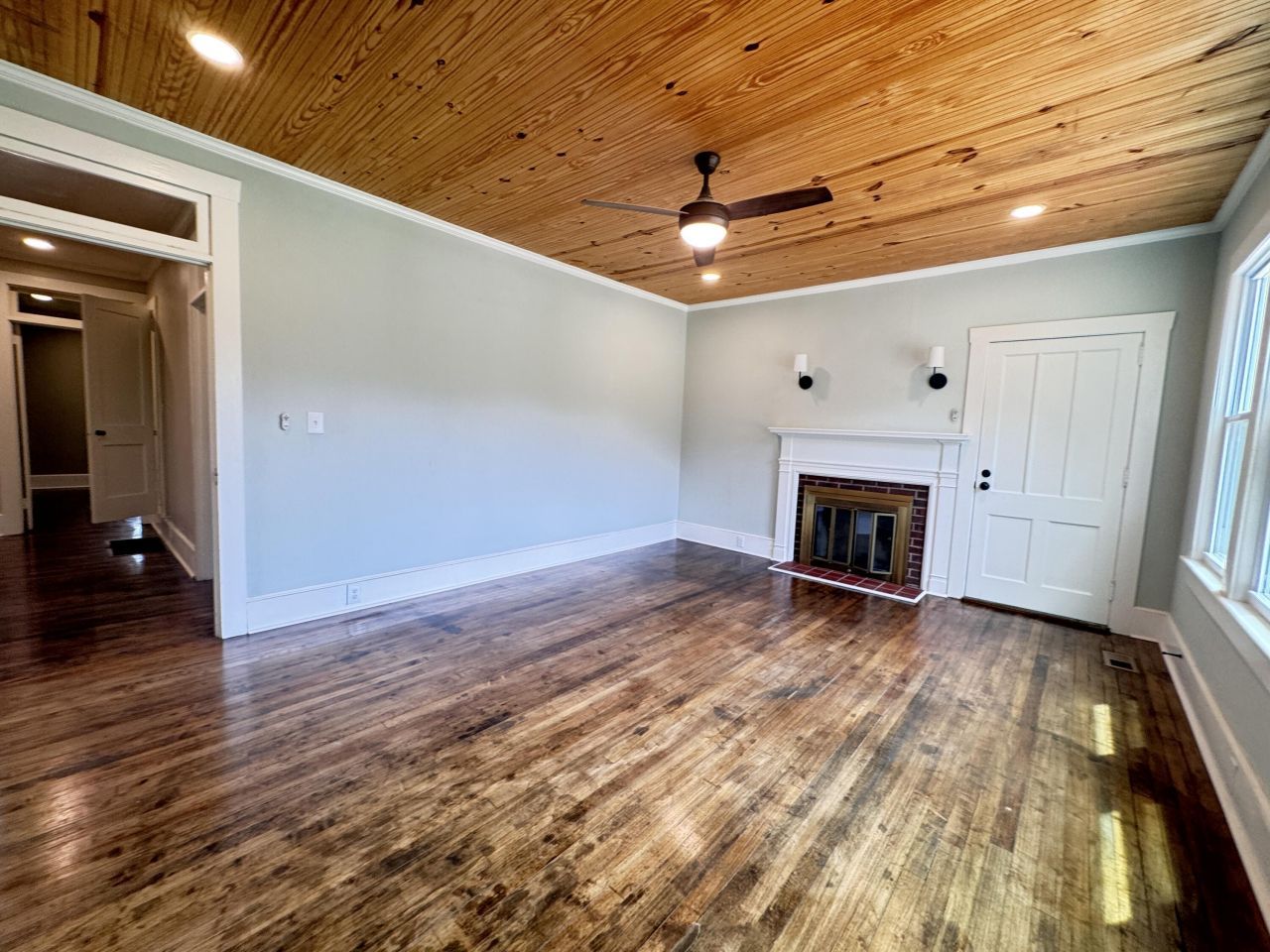 303 Warren Street Photo 104