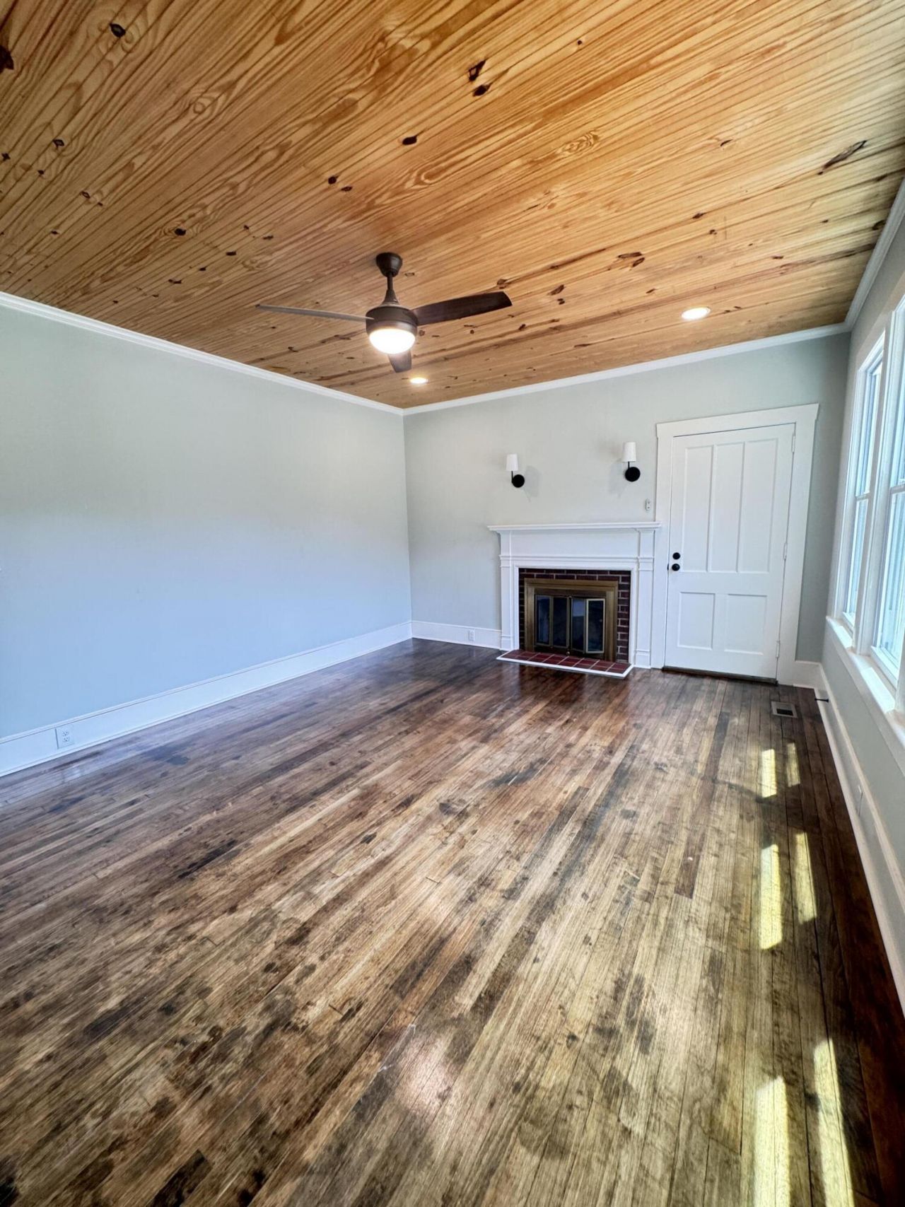 303 Warren Street Photo 105