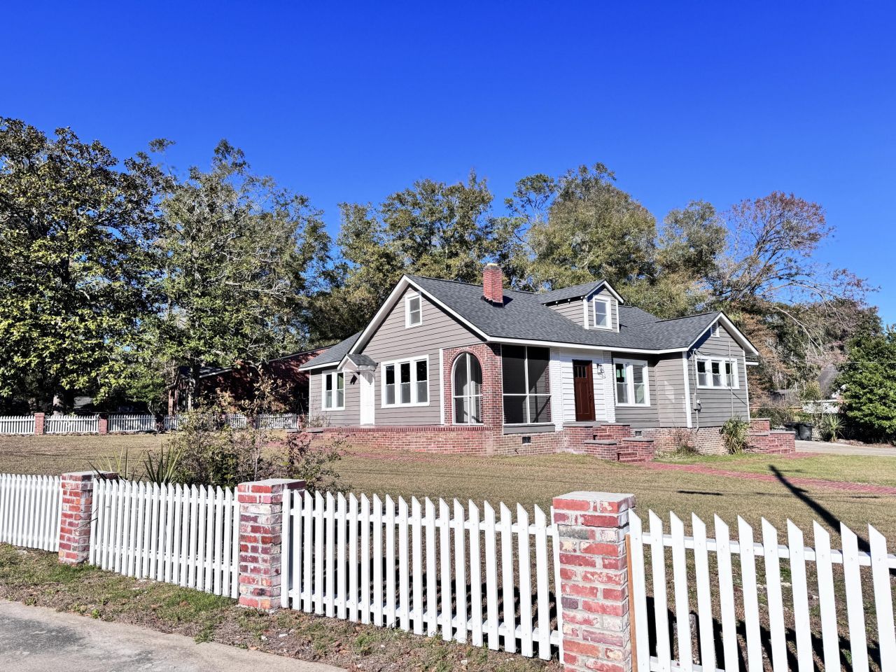 303 Warren Street Photo 13