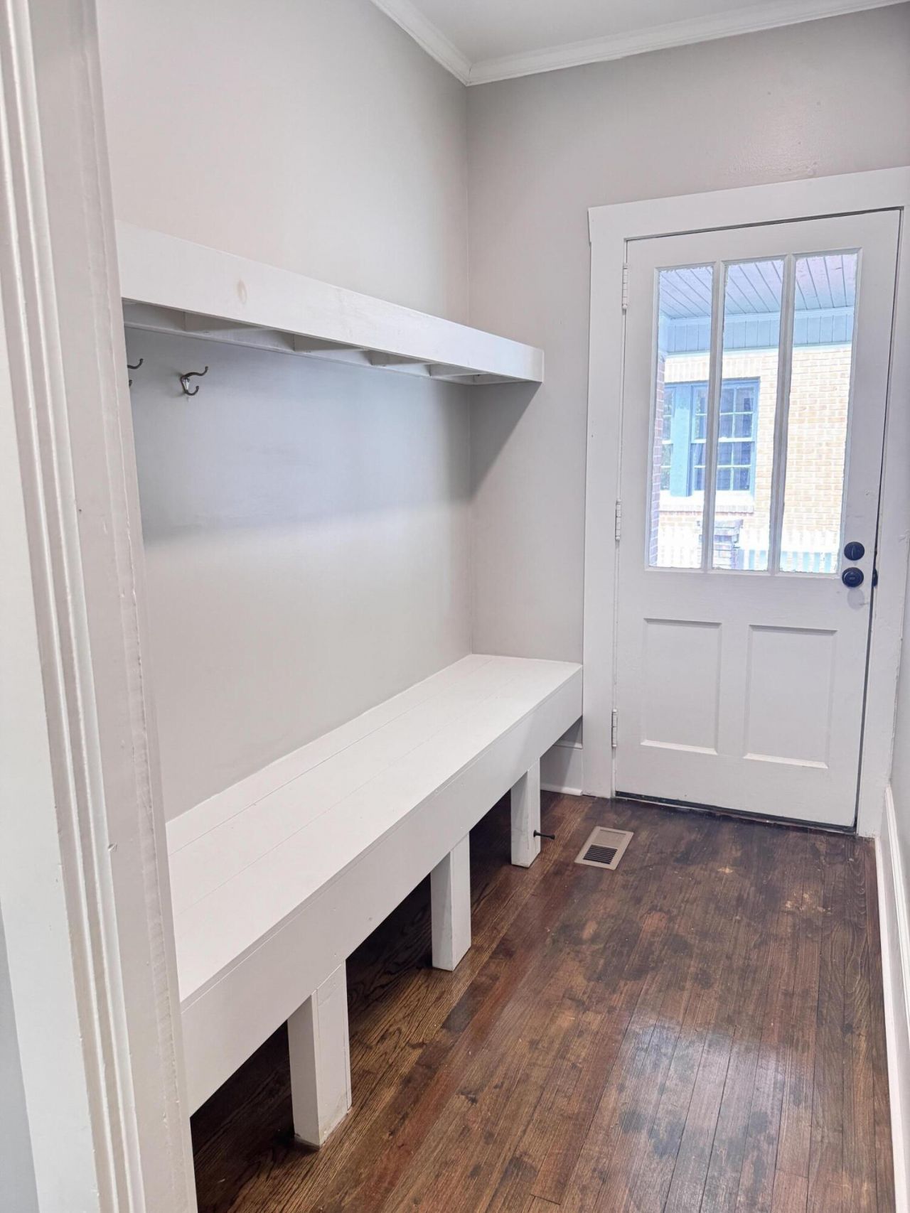 303 Warren Street Photo 18