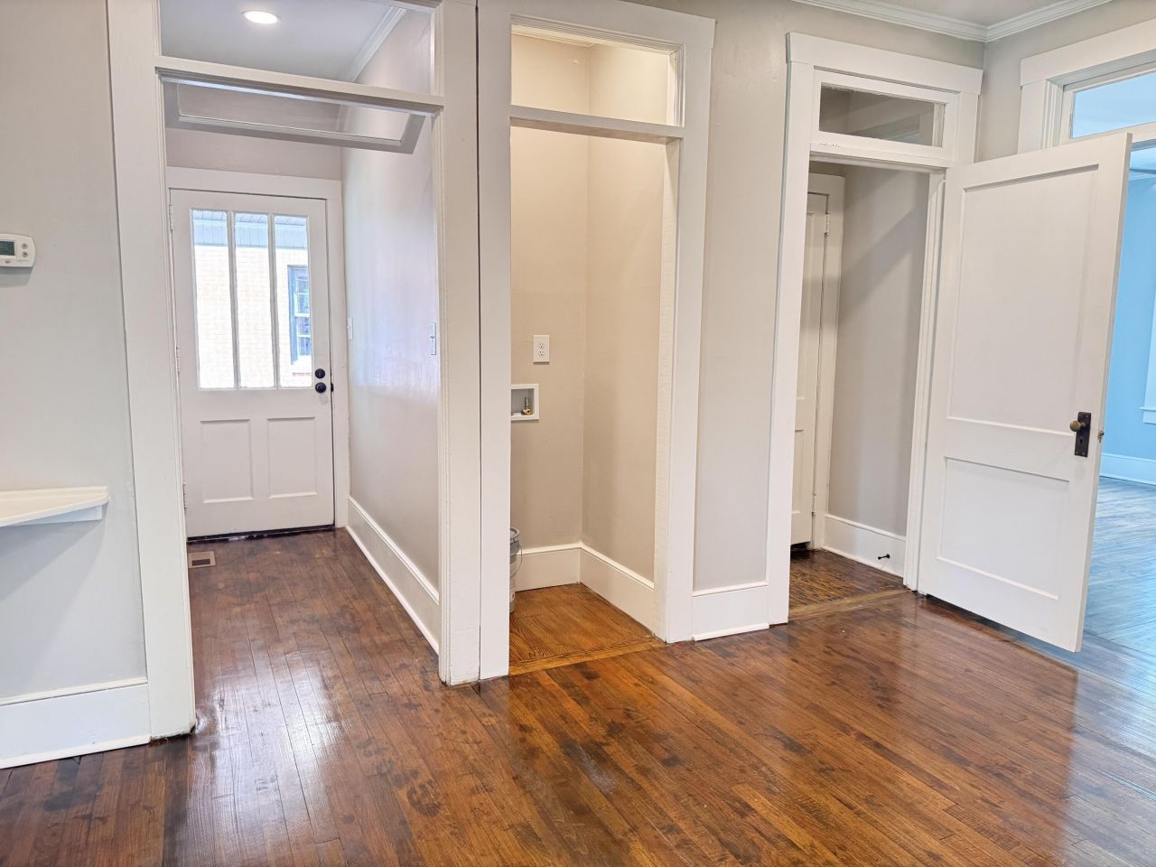 303 Warren Street Photo 21