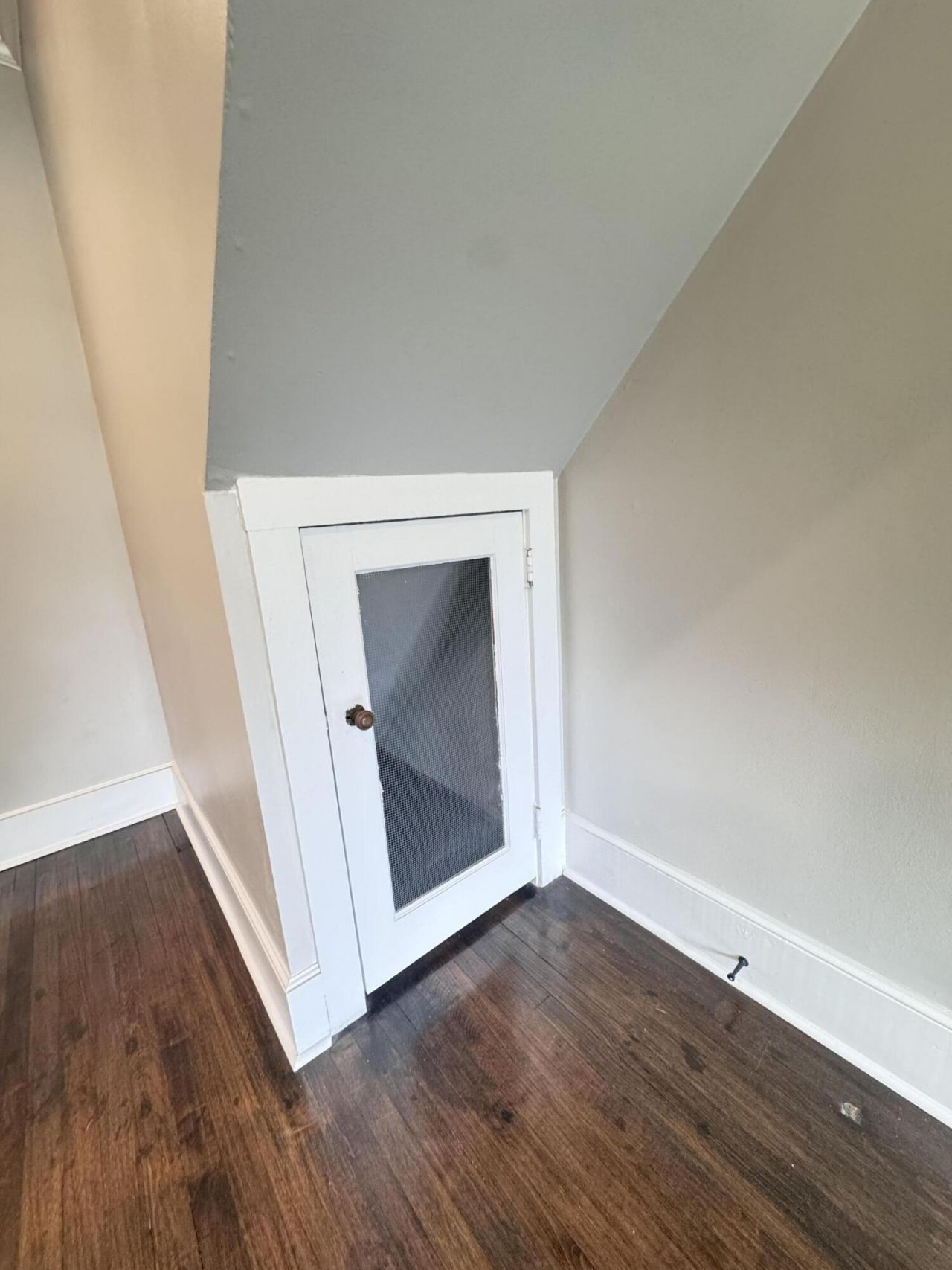 303 Warren Street Photo 30