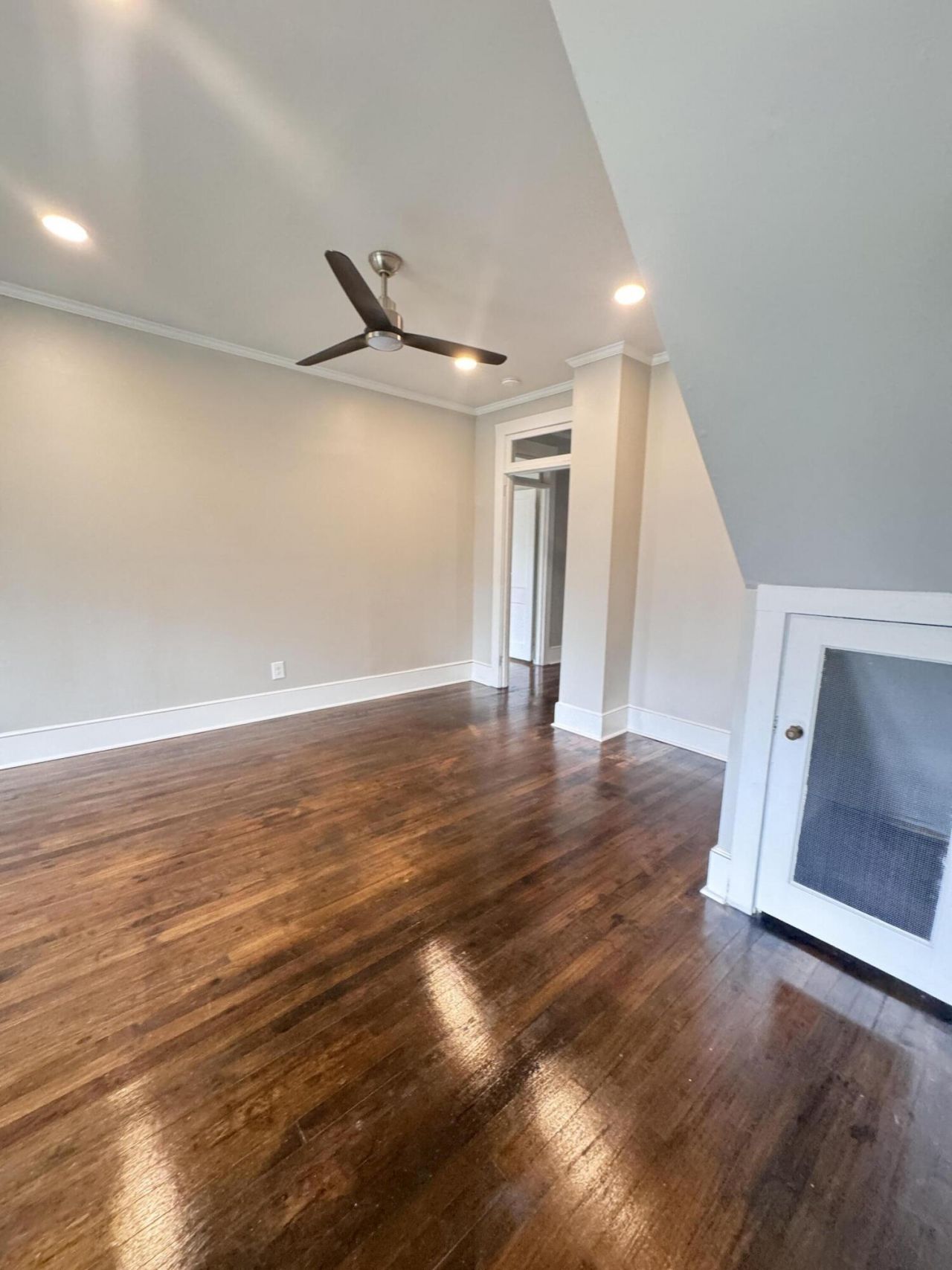 303 Warren Street Photo 40