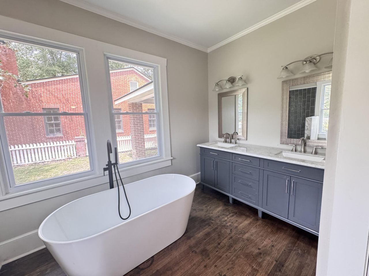 303 Warren Street Photo 76