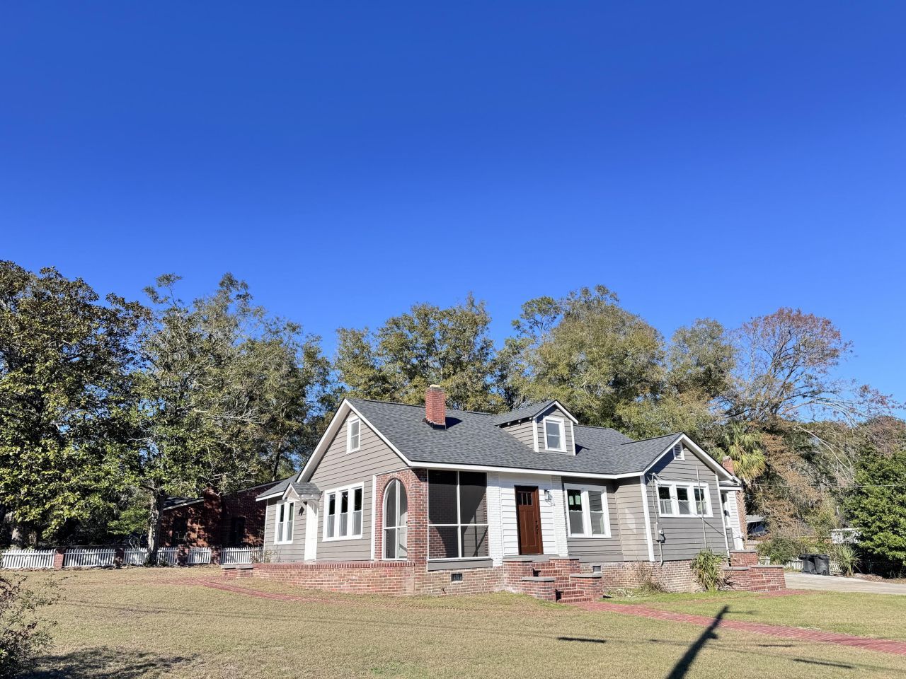 303 Warren Street Photo 9