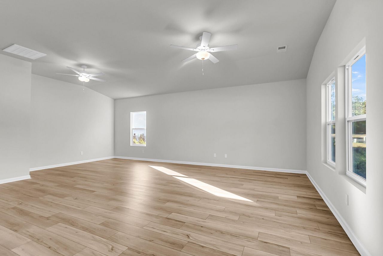 1015 Carolina Way Photo 14