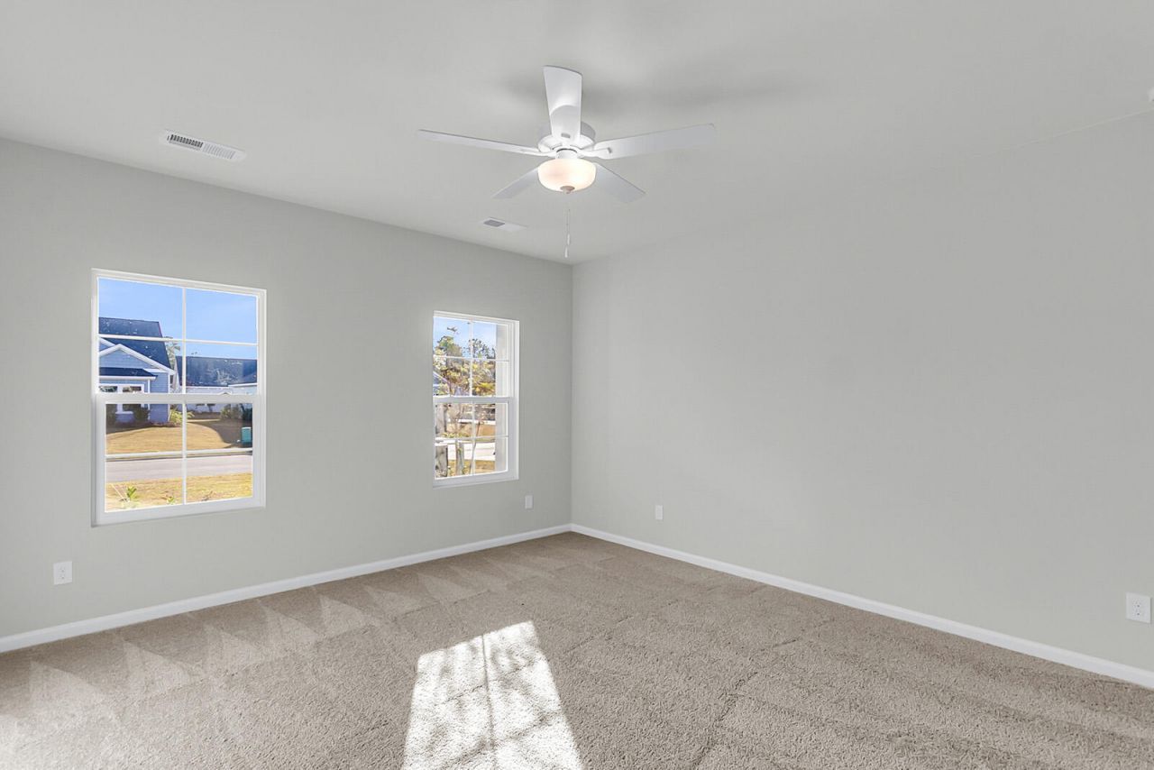 1015 Carolina Way Photo 16