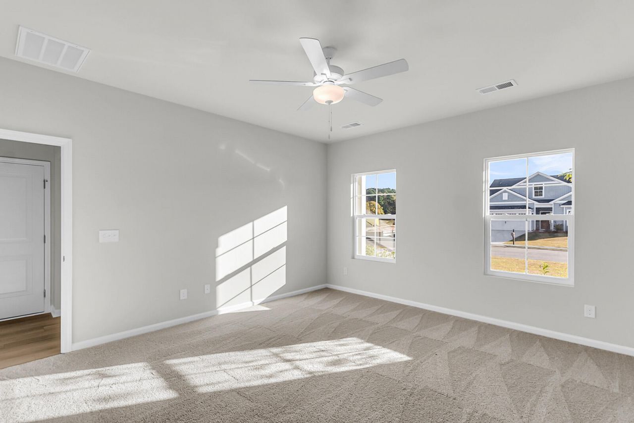 1015 Carolina Way Photo 18