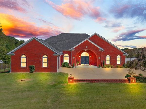 140 Tyler Ct W, Leoma, TN 38468