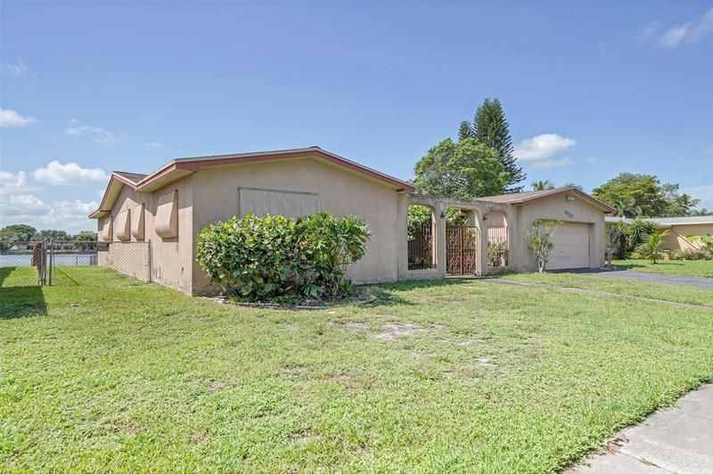 8720 Pasadena Boulevard, Pembroke Pines, FL 33024 Photo