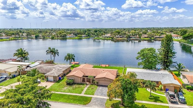 8720 Pasadena Boulevard, Pembroke Pines, FL 33024 Photo