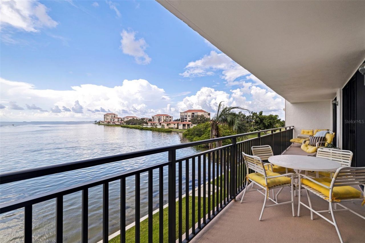 5700 Escondida Boulevard S, Unit 303, Saint Petersburg, FL 33715 Photo