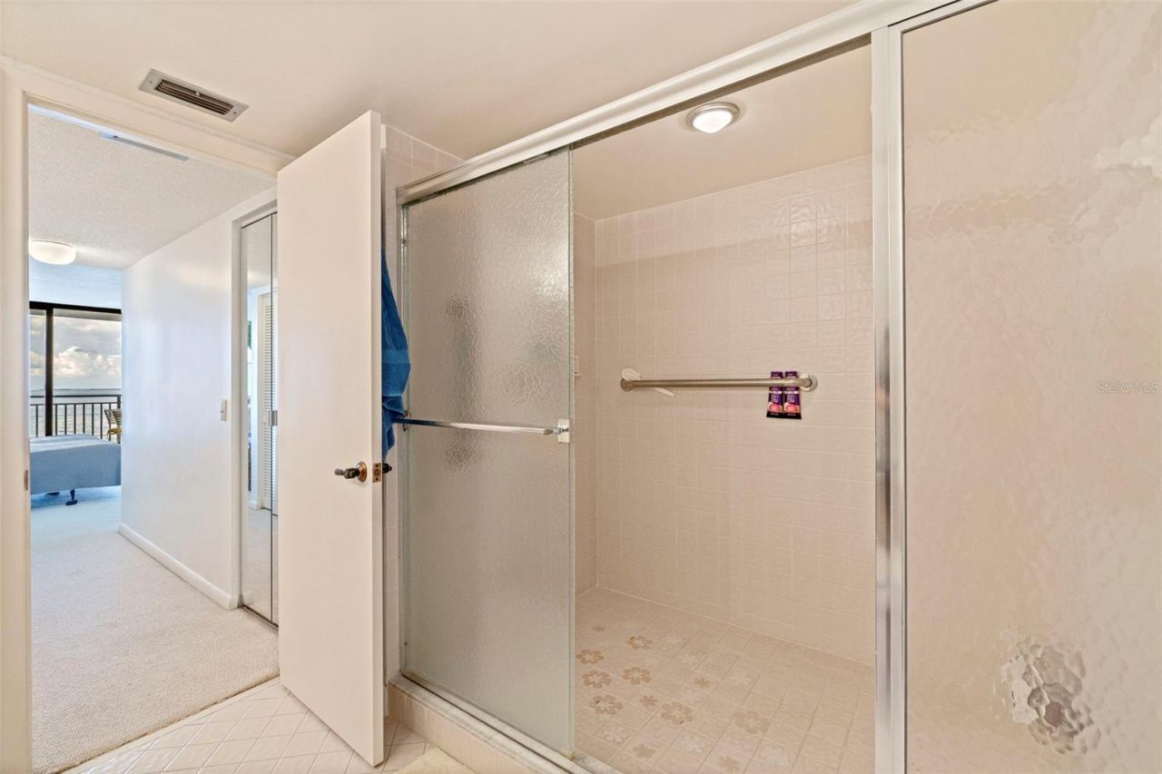 5700 Escondida Boulevard S, Unit 303, Saint Petersburg, FL 33715 Photo