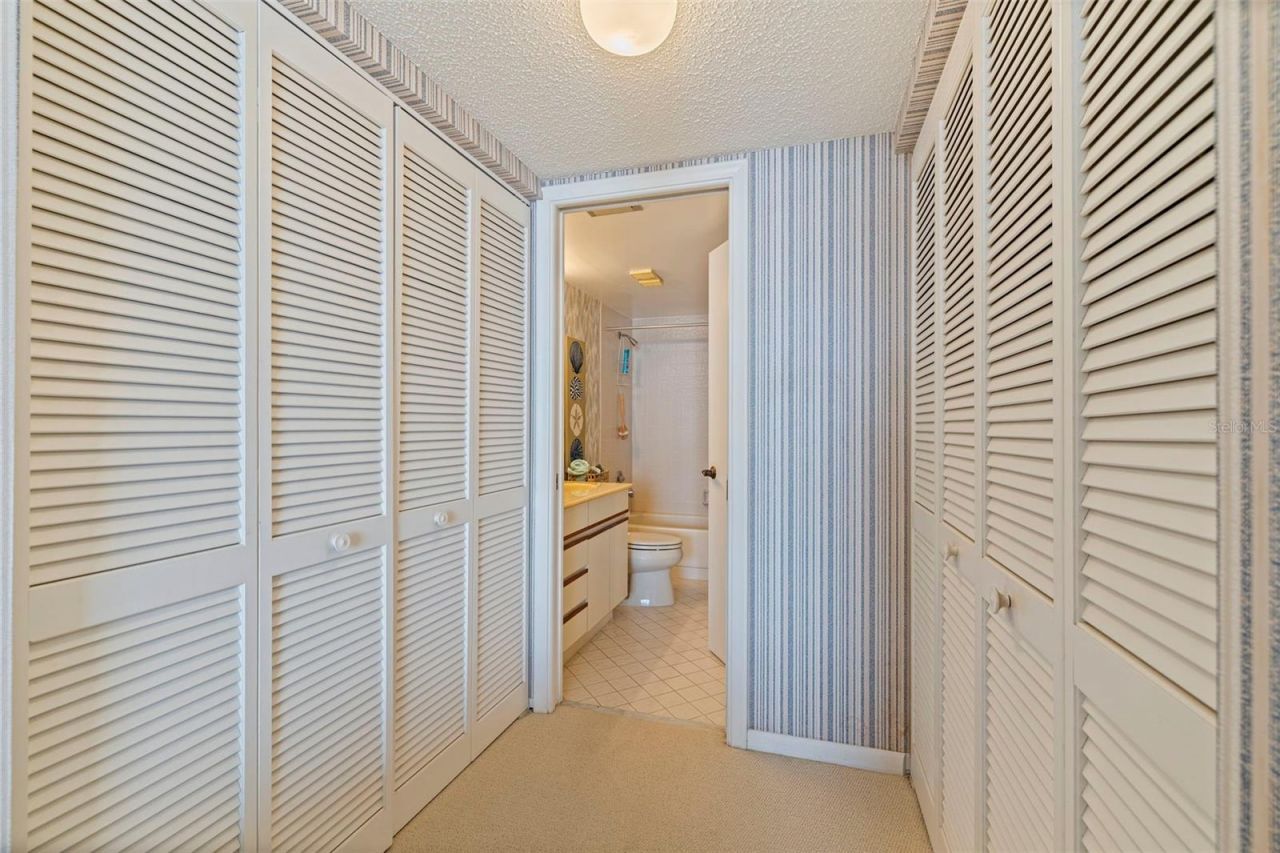 5700 Escondida Boulevard S, Unit 303, Saint Petersburg, FL 33715 Photo