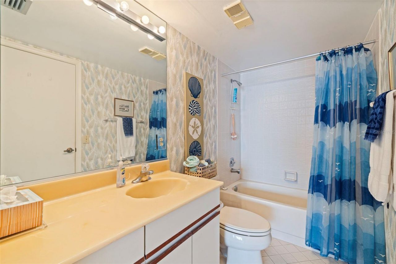 5700 Escondida Boulevard S, Unit 303, Saint Petersburg, FL 33715 Photo