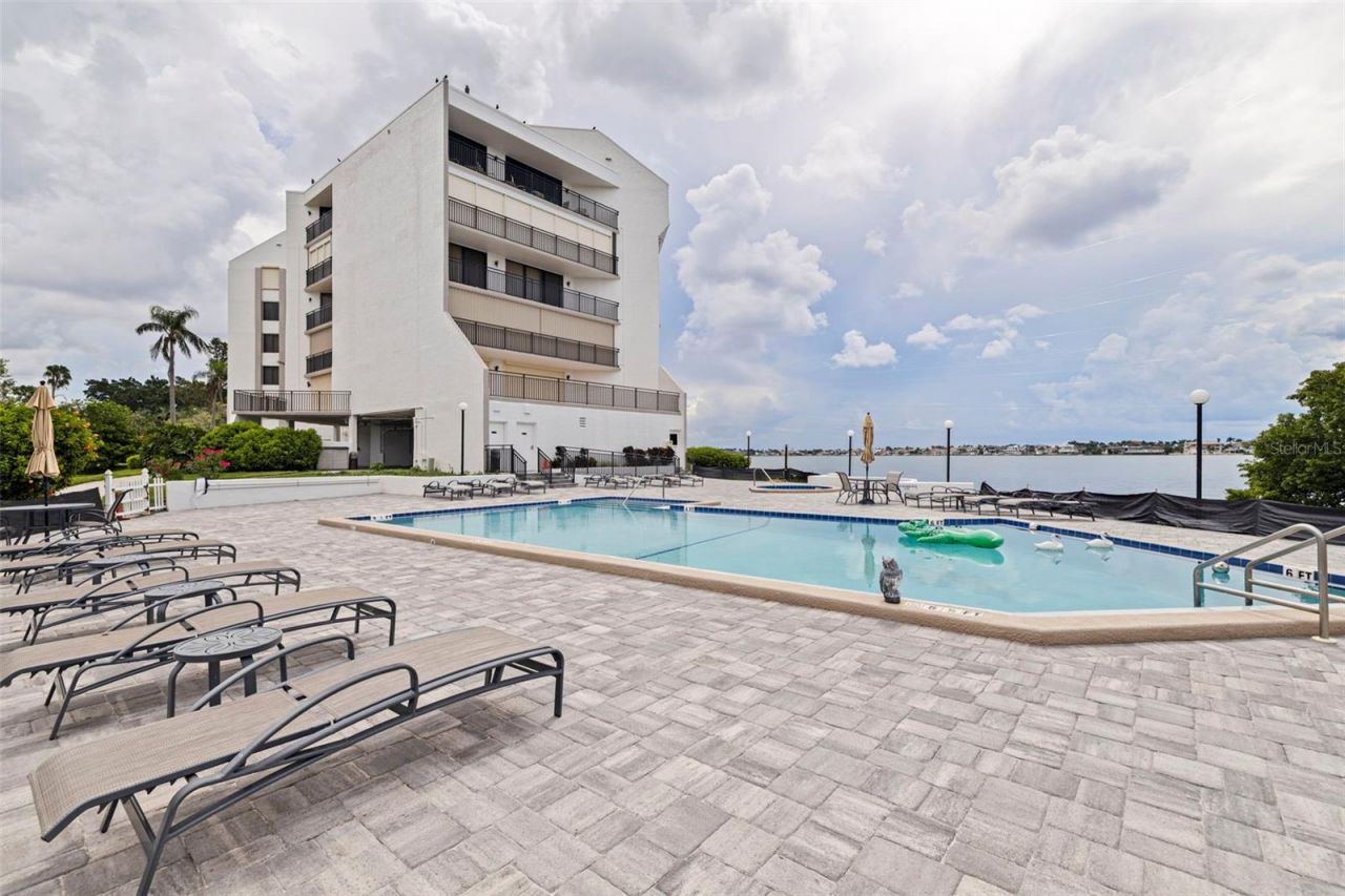 5700 Escondida Boulevard S, Unit 303, Saint Petersburg, FL 33715 Photo