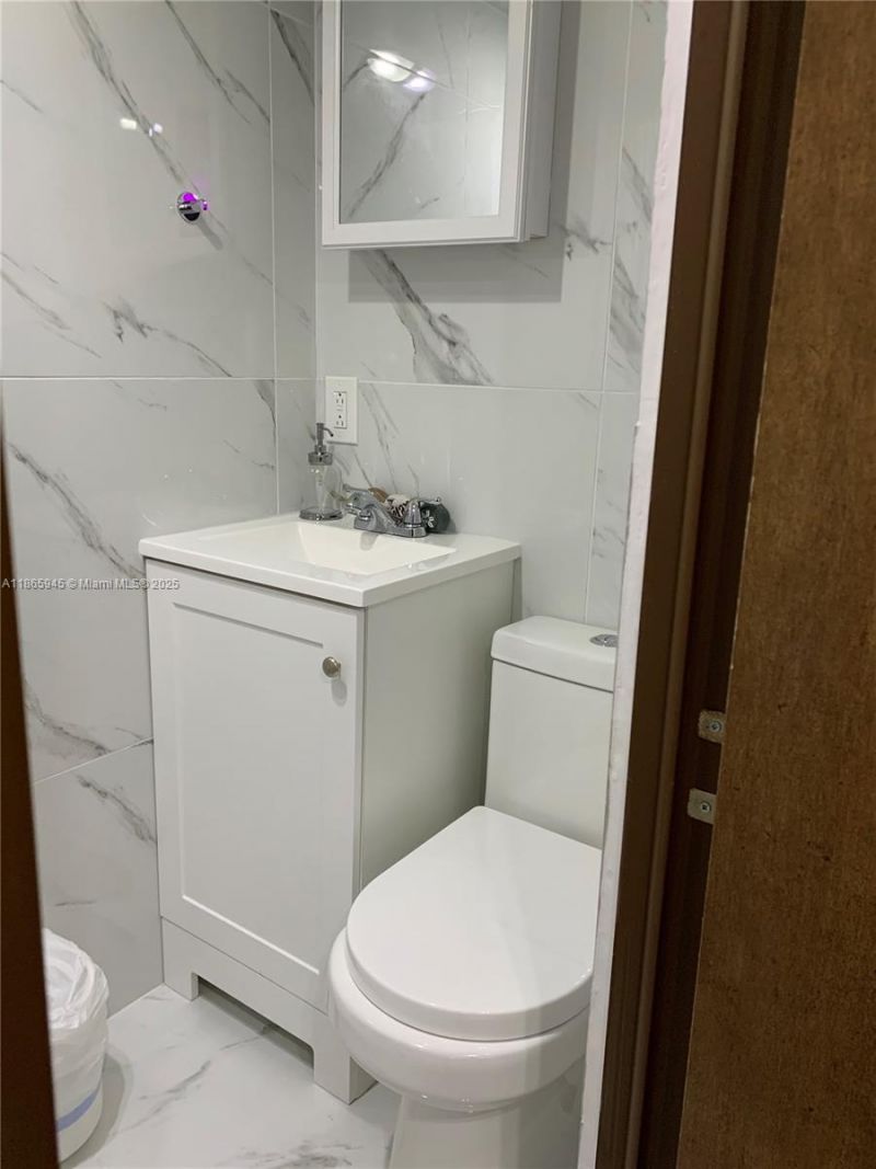 325 Calusa St #120, Key Largo, FL 33037 Photo