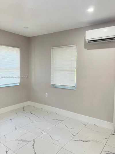 922 NW 2nd St, Unit 4, Miami, FL 33128 Photo