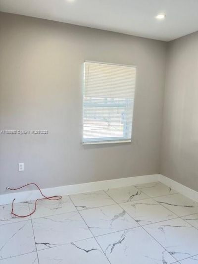 922 NW 2nd St, Unit 4, Miami, FL 33128 Photo