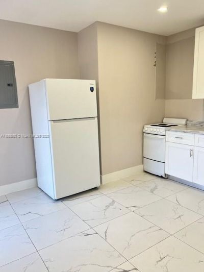 922 NW 2nd St, Unit 4, Miami, FL 33128 Photo