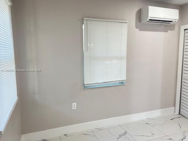 922 NW 2nd St, Unit 4, Miami, FL 33128 Photo