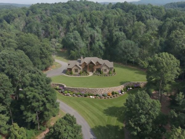 1045 Balmoral Dr, Nashville, TN 37220