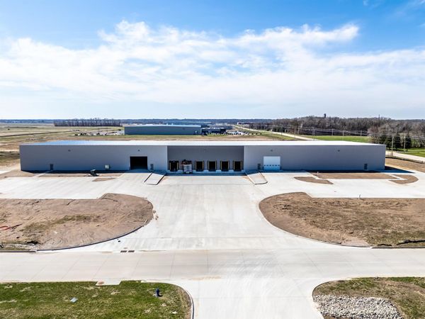 130 Warp Drive, Waterloo, IA 50703