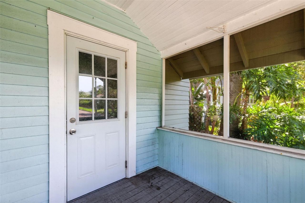 1040 19th Avenue N, Saint Petersburg, FL 33704 Photo