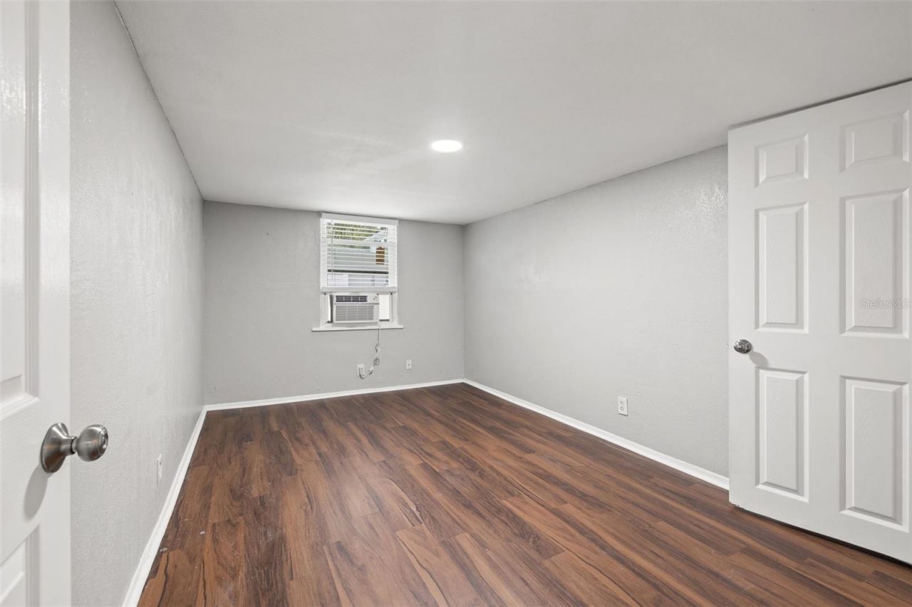 1040 19th Avenue N, Saint Petersburg, FL 33704 Photo