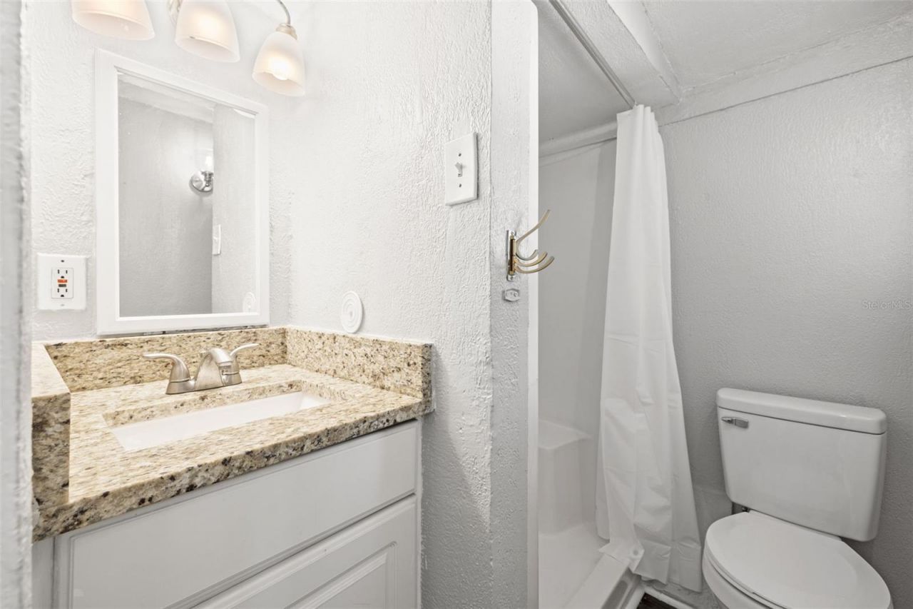 1040 19th Avenue N, Saint Petersburg, FL 33704 Photo