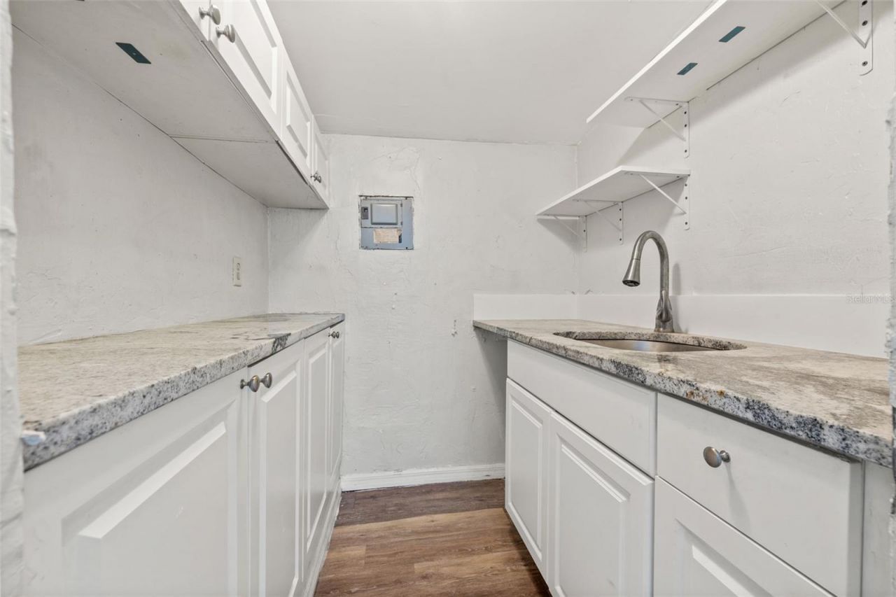 1040 19th Avenue N, Saint Petersburg, FL 33704 Photo