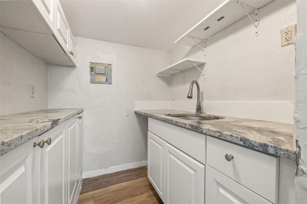 1040 19th Avenue N, Saint Petersburg, FL 33704 Photo