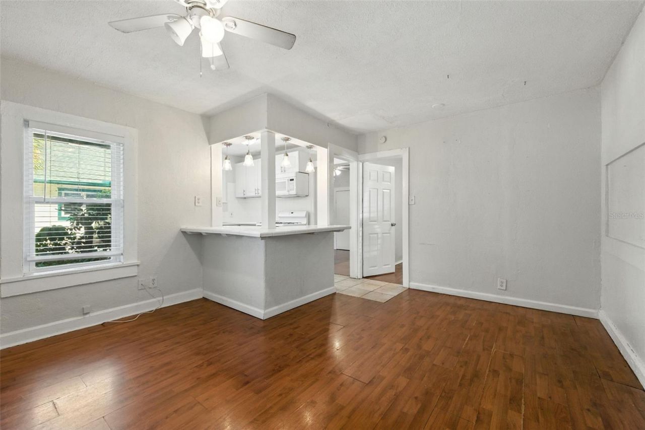 1040 19th Avenue N, Saint Petersburg, FL 33704 Photo