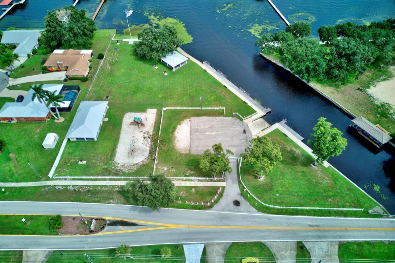 125 Orange Road Ne, Lake Placid, FL 33852 Photo