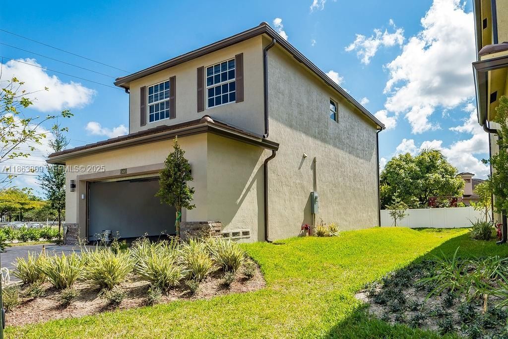 5400 NW 57th Ct, Tamarac, FL 33319 Photo