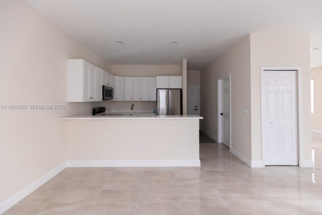 5400 NW 57th Ct, Tamarac, FL 33319 Photo